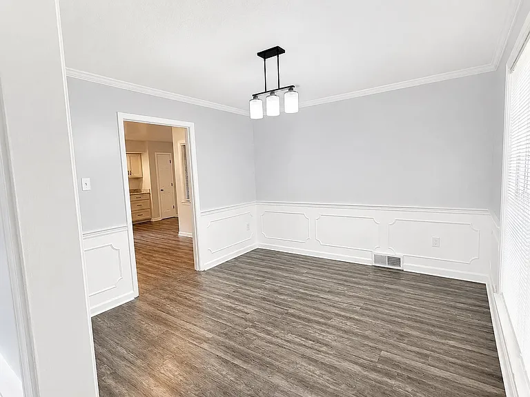 1562 Holly Hill Dr — Photo 7