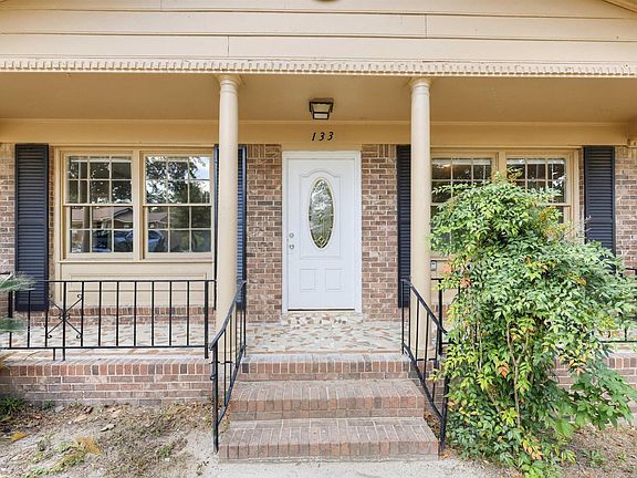 4th image of 133 Summerhill Dr