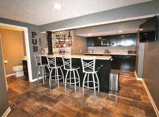 1260 Woodlawn Dr, Fremont, NE 68025