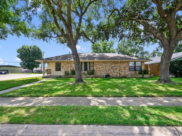 4923 Saxon Dr, Houston, TX 77092