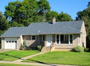 319 Butler Ave W, West Saint Paul, MN 55118