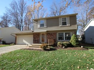 430 E Overlook Dr, Eastlake, OH
