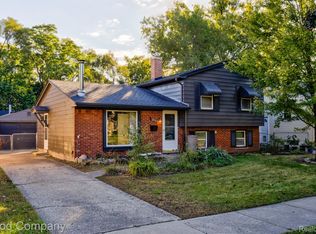 1350 Pinecrest Dr, Ferndale, MI