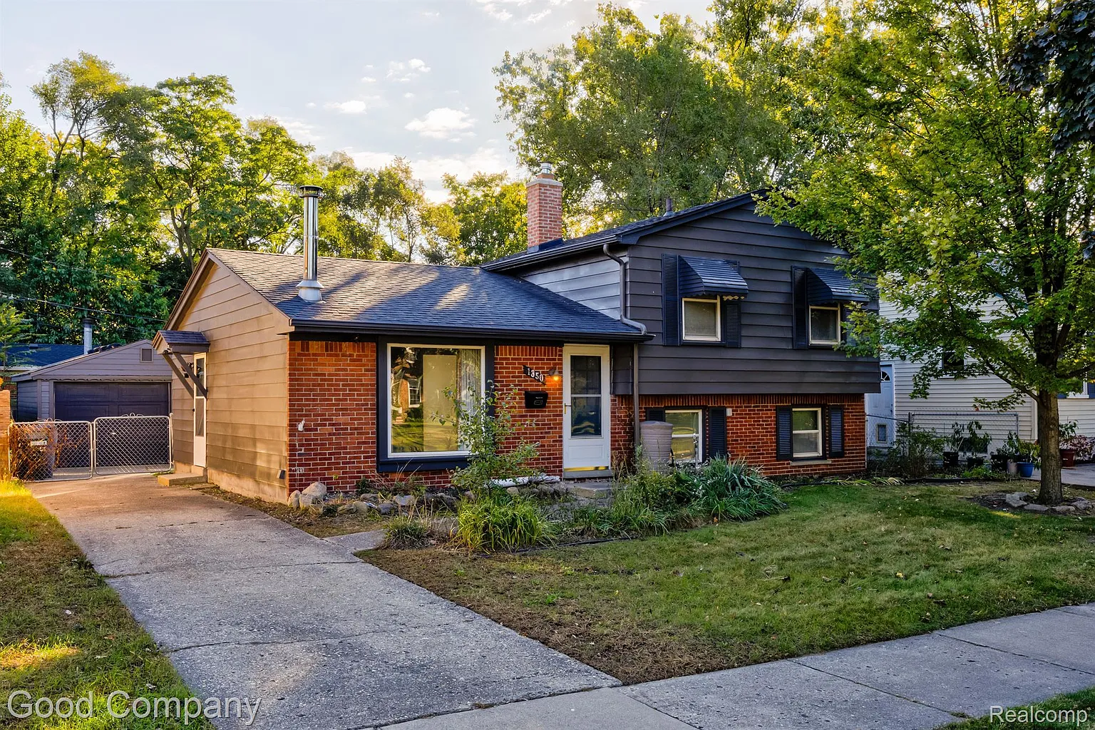 1350 Pinecrest Dr photo 1