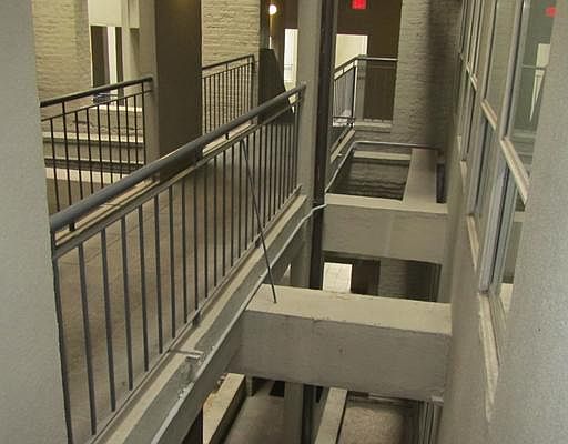 3rd image of 333 Julia St APT 321
