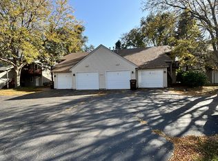 1041 Minns Dr APT 3, Machesney Park, IL 61115