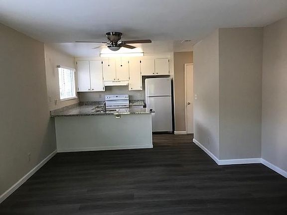 3rd image of 7011 Mulberry Ct