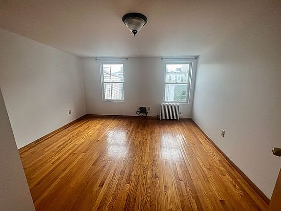 4th image of 858 Metropolitan Ave #5