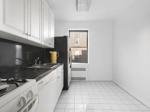 920 East 17th Street image 1 of 6