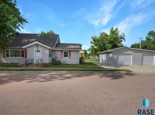 205 1st Ave E, Avon, SD 57315
