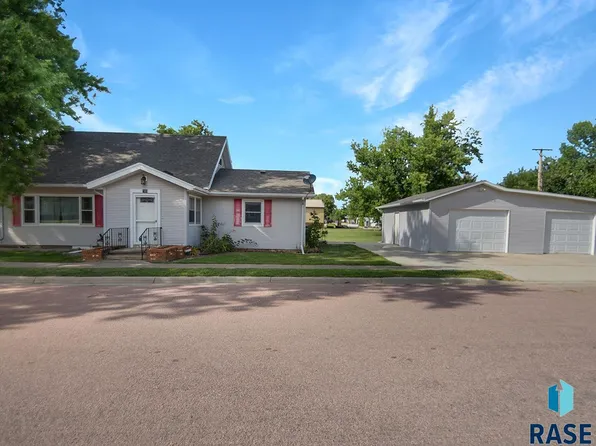 205 1st Ave E, Avon, SD 57315