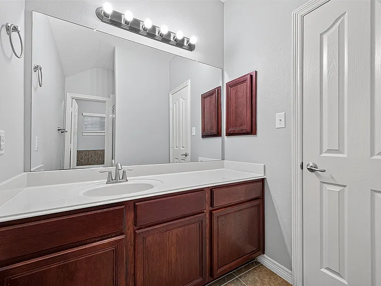 8910 Minola Oaks Dr — Photo 29