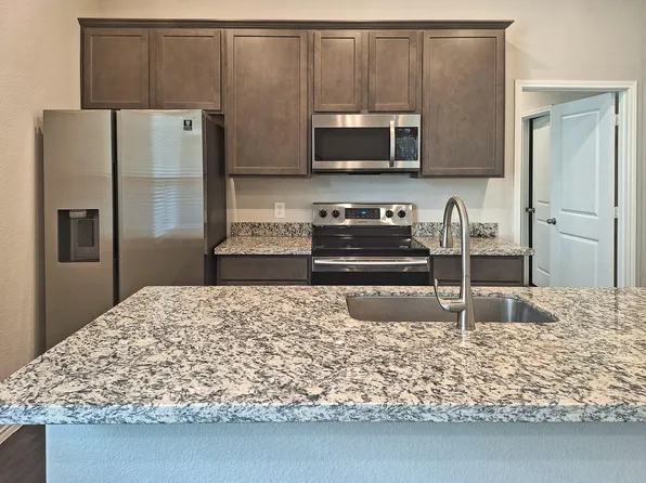 11781 White Cedar St, Willis, TX 77318