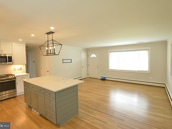 5th image of 3817 Ren Rd