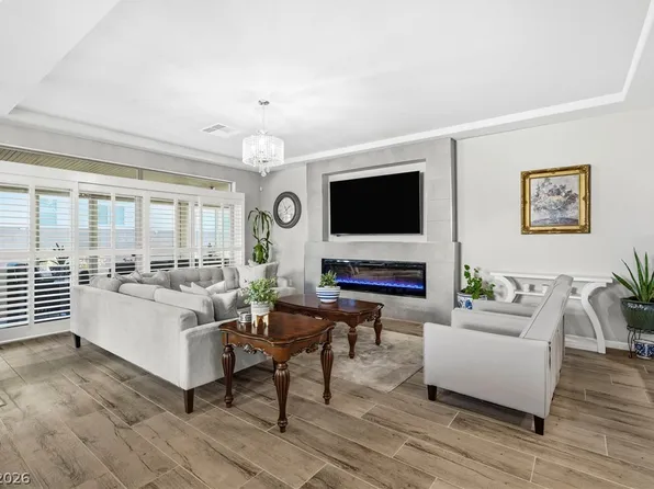 8610 Hallcrest Ct, Las Vegas, NV 89139