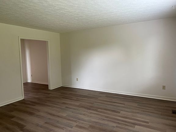 4th image of 120 Reep Rd #A
