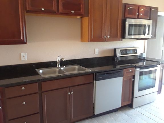 3rd image of 106 Berger Ct