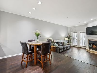 136 W End Pl, Nashville, TN, 37205