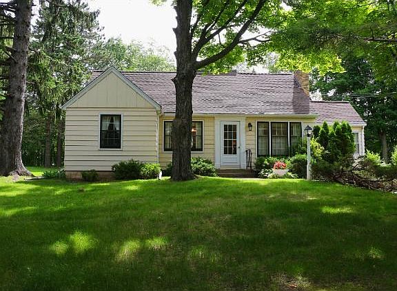 Curb appeal but also set back far enough from street to offer privacy.