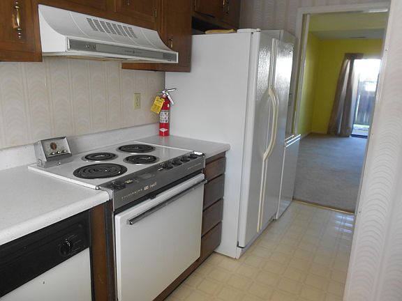 Large double-door refrigerator