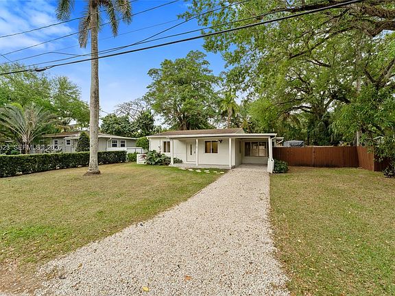 5th image of 6820 SW 77th Ter