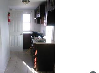 246 S 8th St FLOOR 3, Newark, NJ 07103
