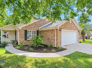 16 Wild Flower Trail, Pawleys Island, SC 29585