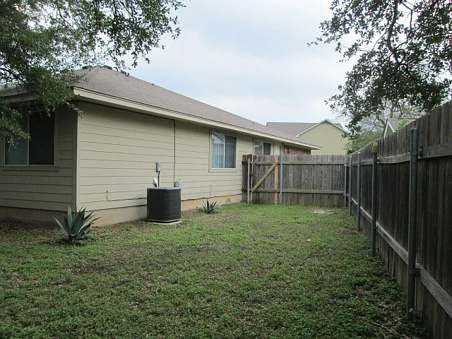 8713 Talyne Chaise Cir — Photo 29