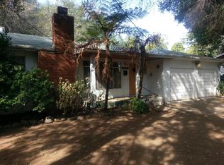 2880 Irwin Rd, Redding, CA 96002