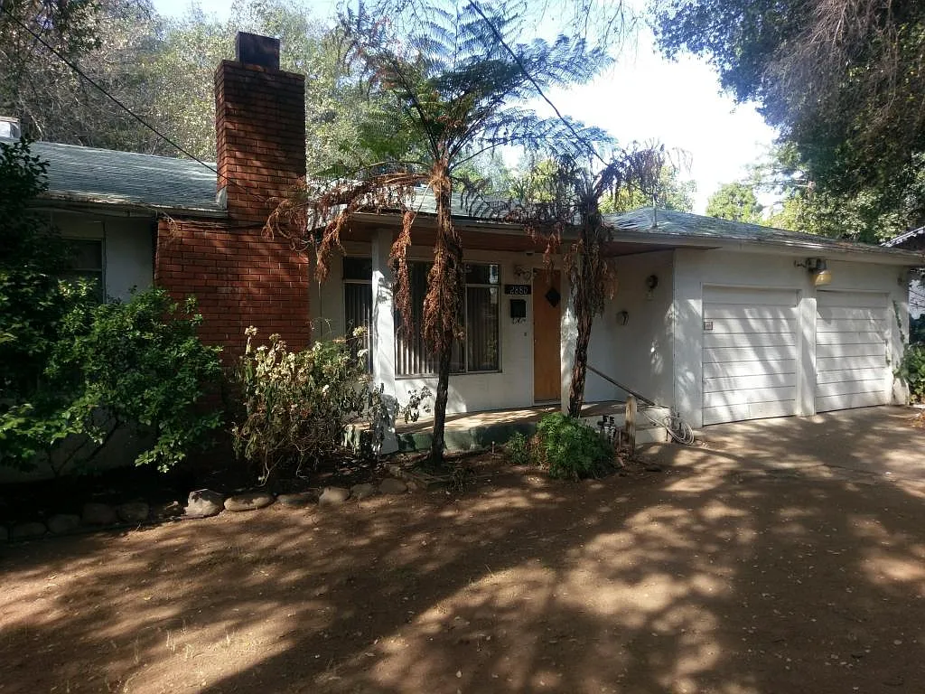 2880 Irwin Rd photo 1