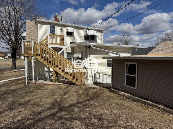 238 Macarthur St E #2