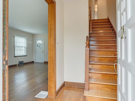 5th image of 1517 Lamont St