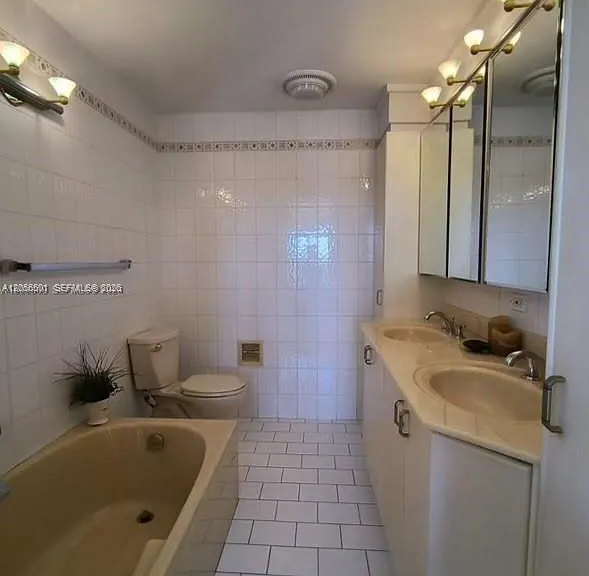 3545 NE 167th St #408 — Photo 10