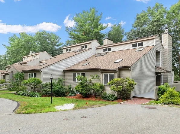 11 Monadnock Dr, Westford, MA 01886