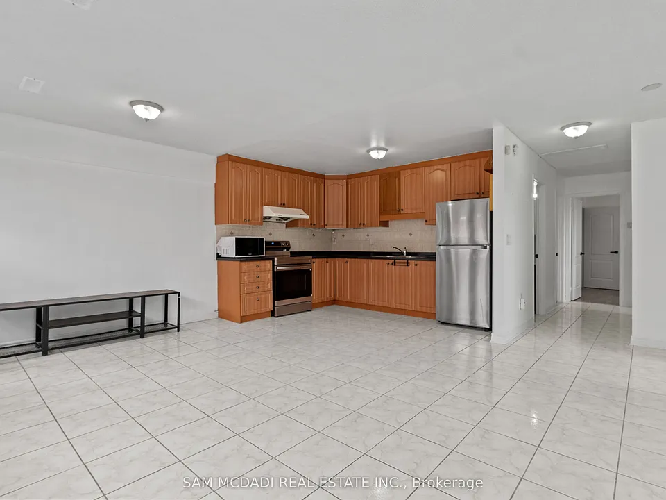 2922 Islington Ave #3