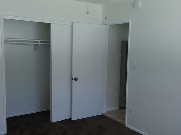 2nd image of 920 N Inglewood Ave APT 8