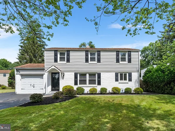 128 Church Rd, North Wales, PA 19454