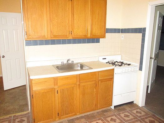 2nd image of 5319 Church Ave