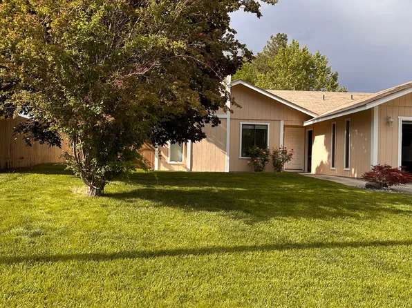 1810 Pheasant Ln, West Richland, WA 99353