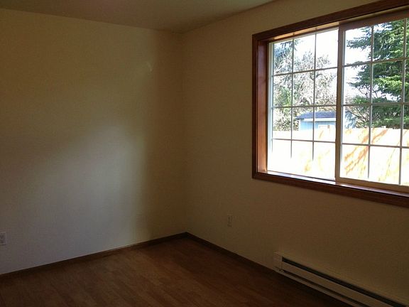 3rd image of 1441 Orchard Ct N