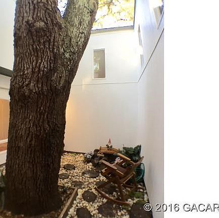 5th image of 2809 NW 35th Pl