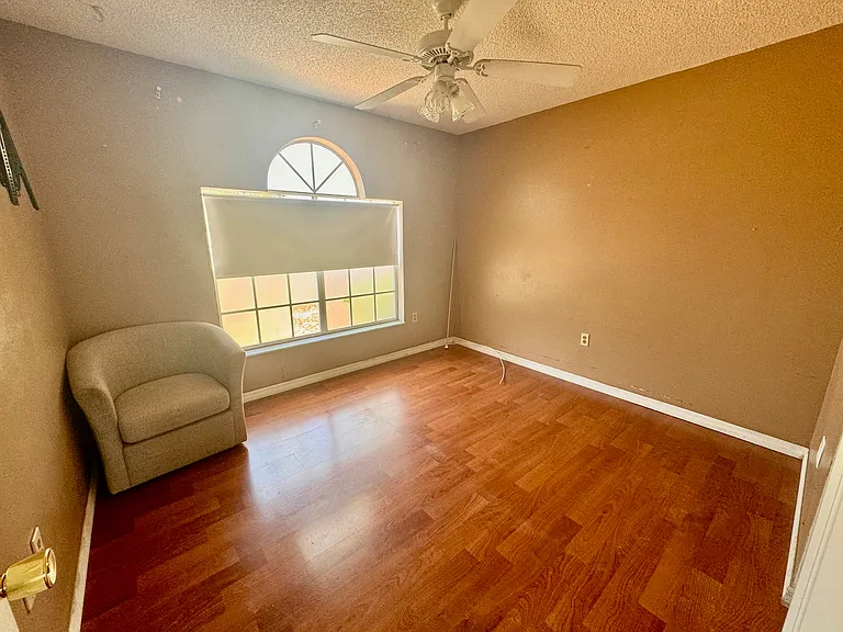 36703 Sandy Ln — Photo 13