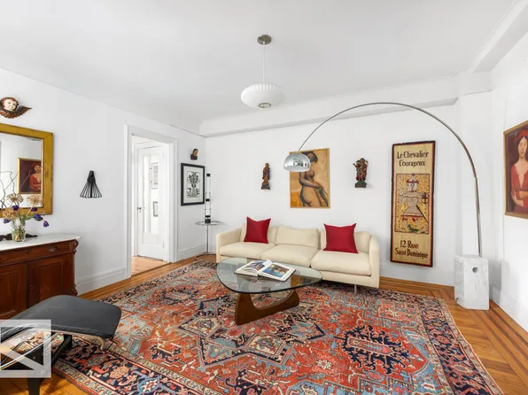 150 East 93rd Street image 2 of 9