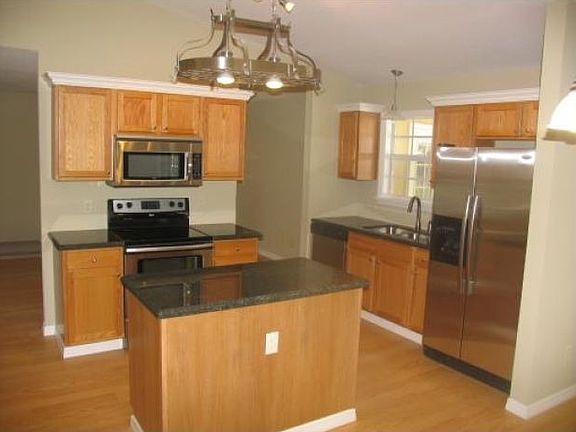 3rd image of 3112 SW Chilton Ct