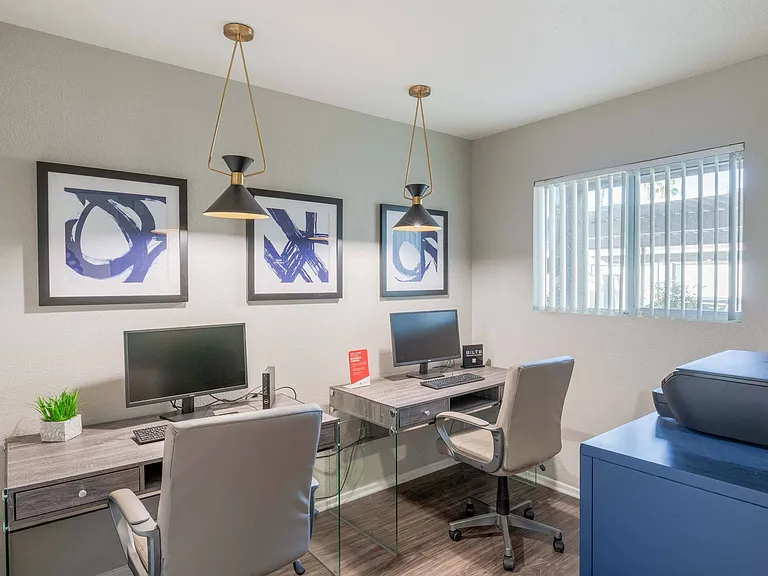 Cranford Court Apts — Photo 10