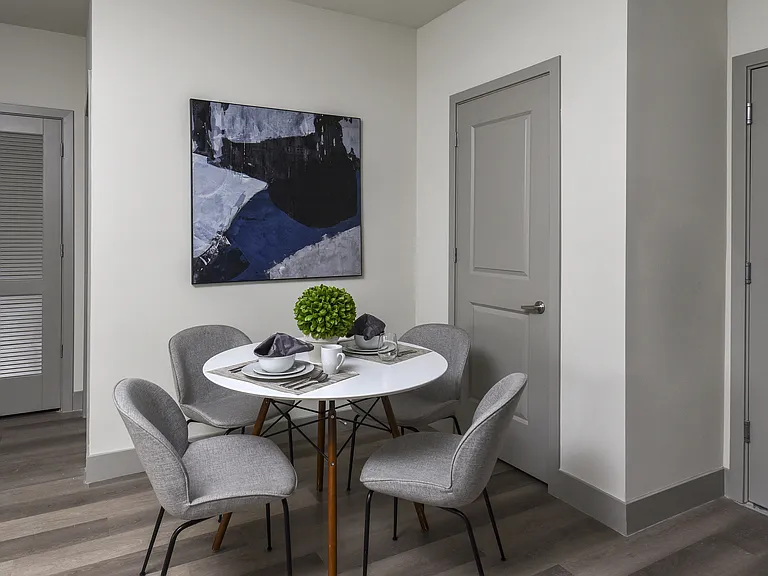 722 Chancellor — Photo 11