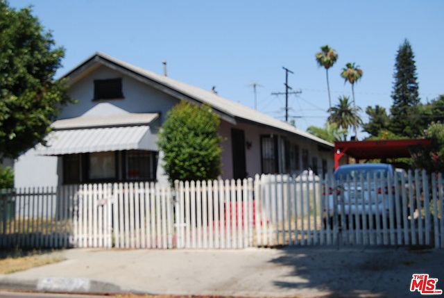 6512 Makee Ave, Los Angeles, CA 90001 | MLS #21-780802 | Zillow