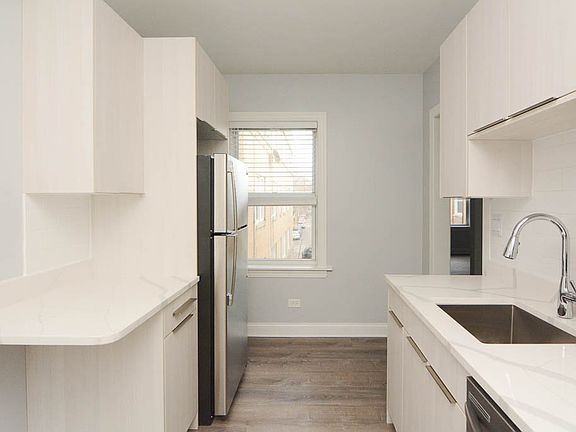 4th image of 7736 N Ashland Ave Unit 2H