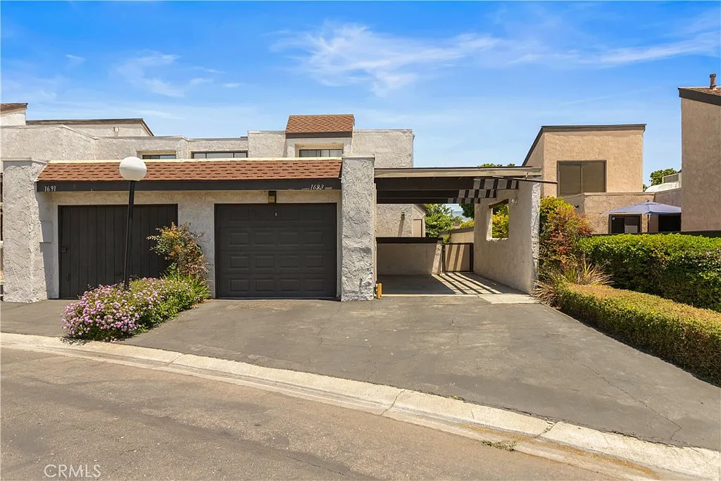 Building Photo - 1693 S Heritage Cir