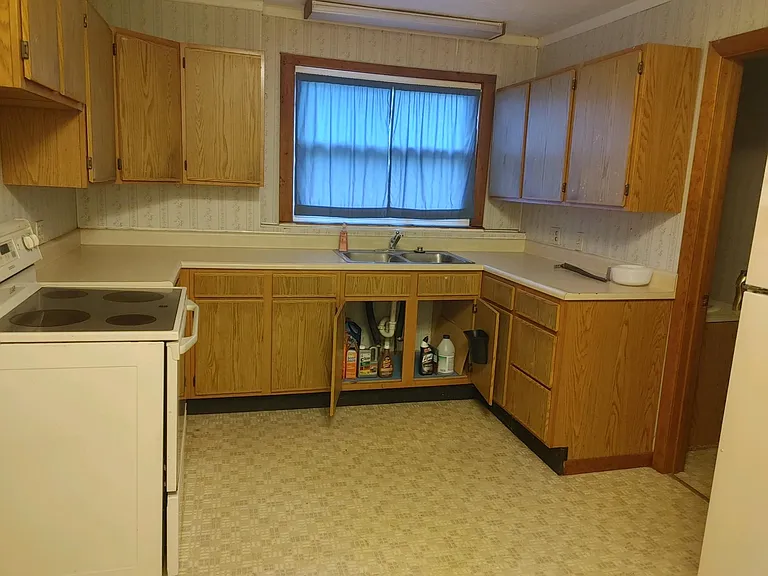 212 W Main St #212.5 — Photo 5